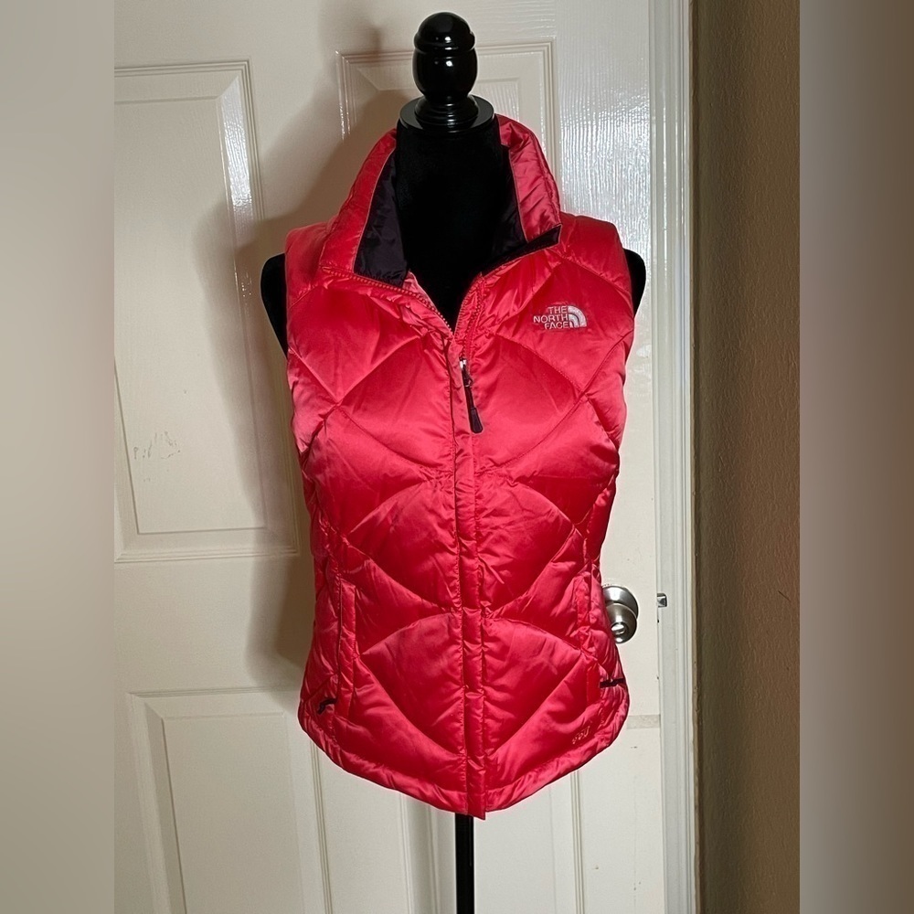 The North Face Women's Aconcagua Vest II Shiny RED - SIZE Small​​​​​​​​​​​​​ - Picture 10 of 11